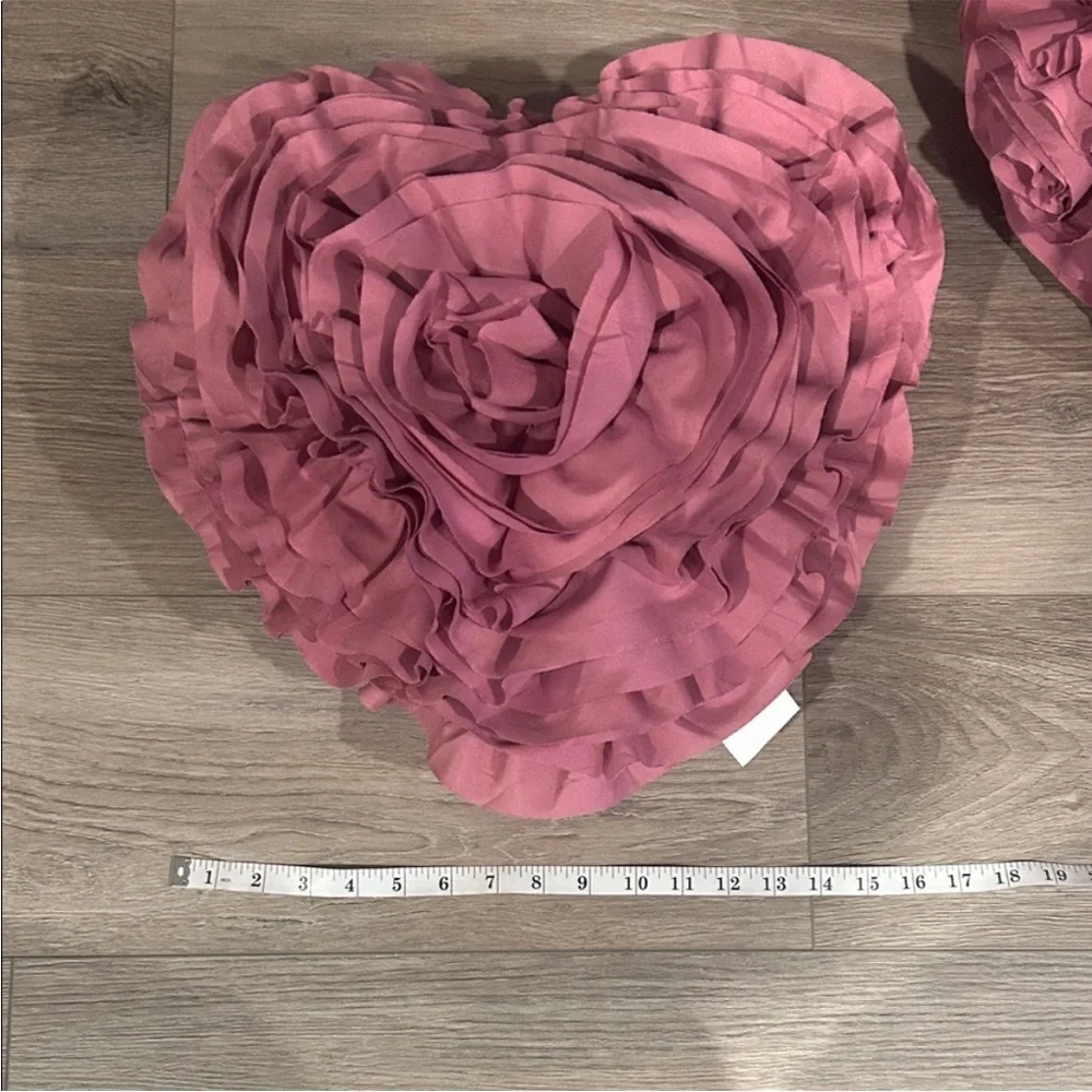 NWT North End Mauve Ruffled Decorative Pillows x‎ 2